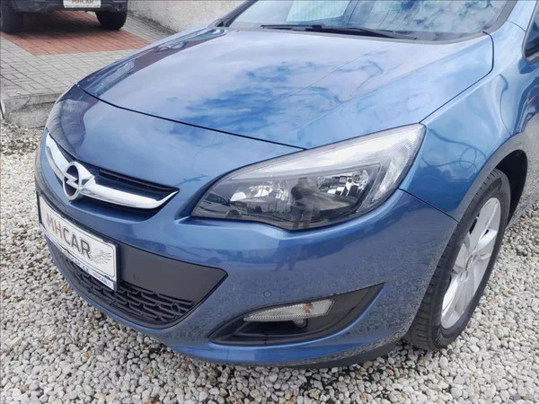 Opel Astra 1,6 TDCI 100kW SPORTS TOURER - foto 12