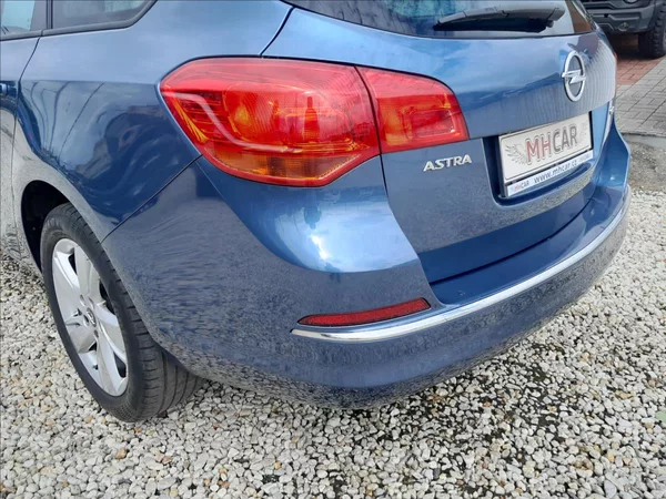 Opel Astra 1,6 TDCI 100kW SPORTS TOURER - foto 14