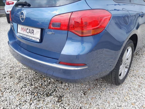 Opel Astra 1,6 TDCI 100kW SPORTS TOURER - foto 15