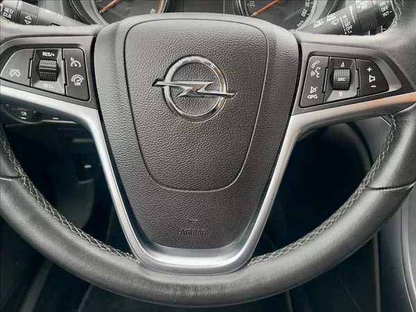 Opel Astra 1,6 TDCI 100kW SPORTS TOURER - foto 38
