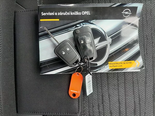 Opel Astra 1,6 TDCI 100kW SPORTS TOURER - foto 47