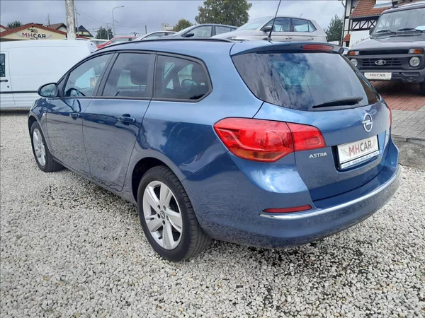 Opel Astra 1,6 TDCI 100kW SPORTS TOURER - foto 5