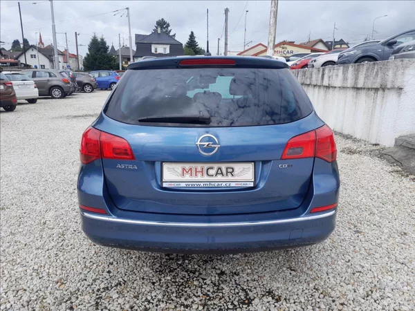 Opel Astra 1,6 TDCI 100kW SPORTS TOURER - foto 6