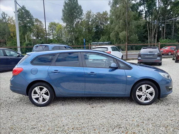 Opel Astra 1,6 TDCI 100kW SPORTS TOURER - foto 8