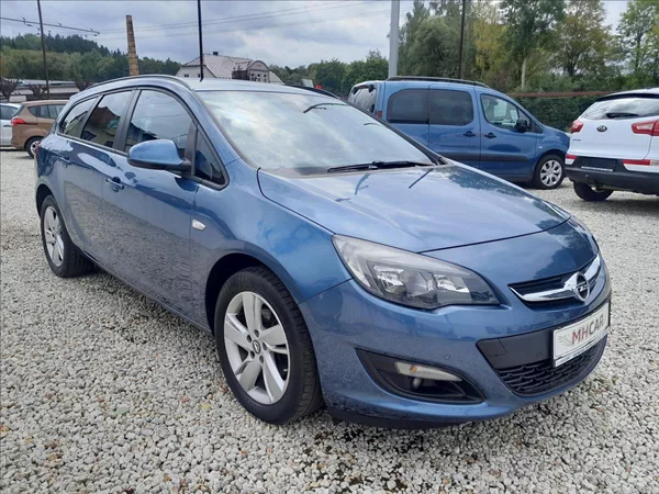 Opel Astra 1,6 TDCI 100kW SPORTS TOURER - foto 9