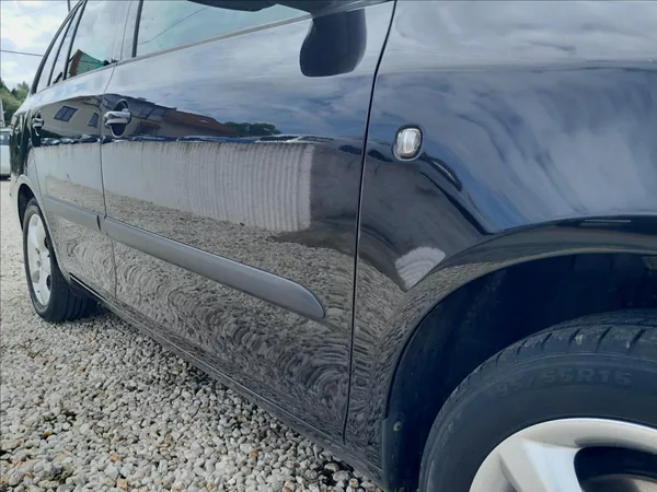 Škoda Fabia II 1.2 i 51kW KOMBI - foto 10
