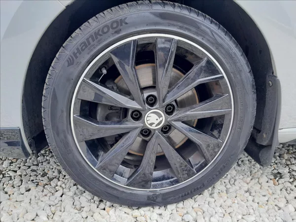 Škoda Rapid 1.2 TSi 81kW MONTE CARLO - foto 47