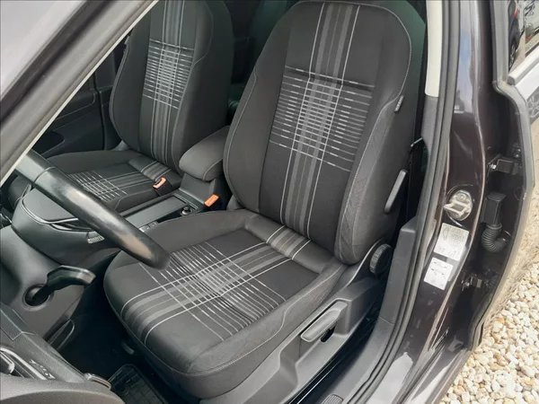 Volkswagen Golf VII 1,2 TSI 81kW LOUNGE - foto 19