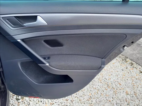 Volkswagen Golf VII 1,2 TSI 81kW LOUNGE - foto 30