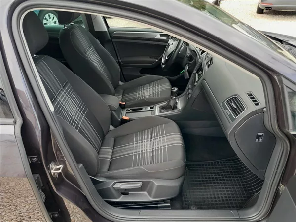 Volkswagen Golf VII 1,2 TSI 81kW LOUNGE - foto 31
