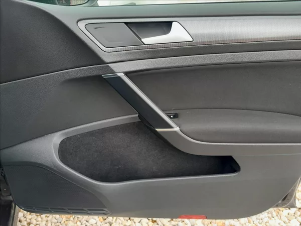 Volkswagen Golf VII 1,2 TSI 81kW LOUNGE - foto 33