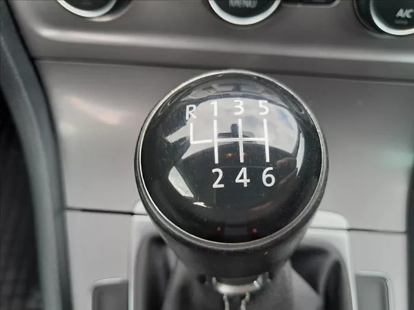 Volkswagen Golf VII 1,2 TSI 81kW LOUNGE - foto 39