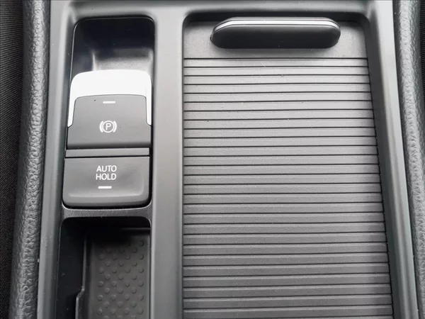 Volkswagen Golf VII 1,2 TSI 81kW LOUNGE - foto 41