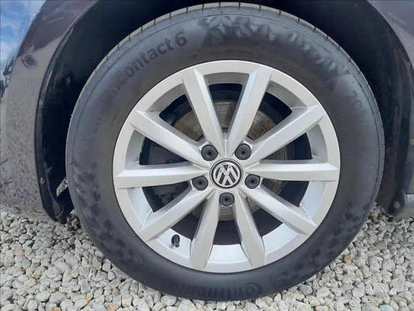 Volkswagen Golf VII 1,2 TSI 81kW LOUNGE - foto 48