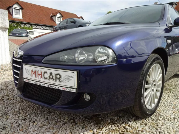 Alfa Romeo 147 1,9 JTD 110kW - foto 12
