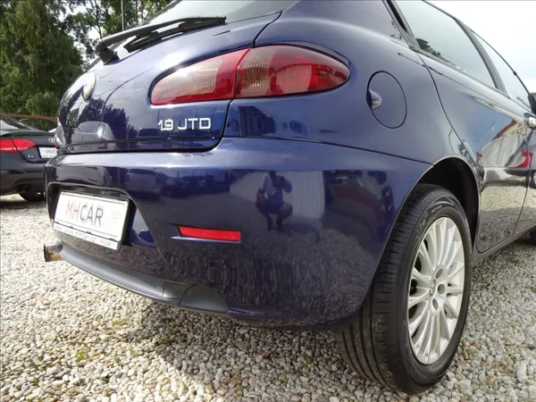 Alfa Romeo 147 1,9 JTD 110kW - foto 15