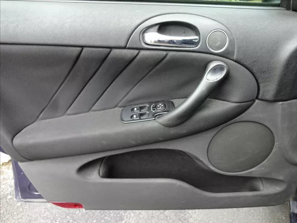 Alfa Romeo 147 1,9 JTD 110kW - foto 18