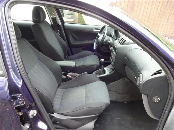 Alfa Romeo 147 1,9 JTD 110kW - foto 27