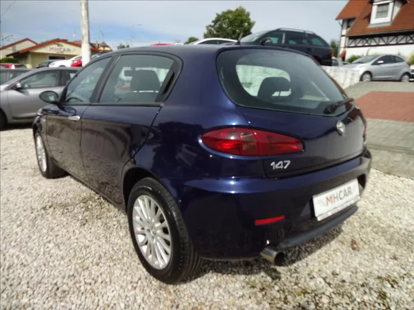 Alfa Romeo 147 1,9 JTD 110kW - foto 5