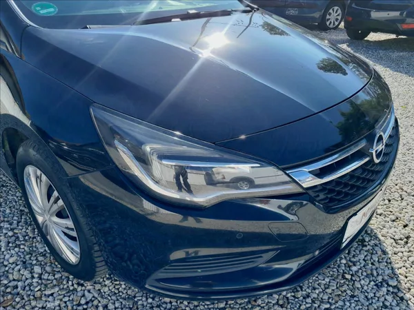 Opel Astra 1,6 CDTi 81kW - foto 13
