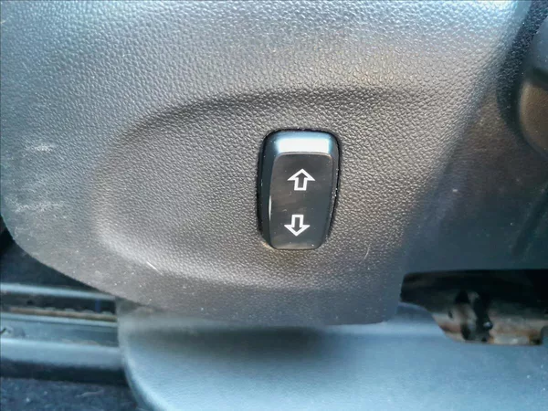 Opel Astra 1,6 CDTi 81kW - foto 19