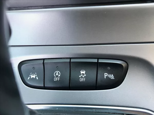 Opel Astra 1,6 CDTi 81kW - foto 39