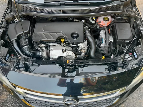Opel Astra 1,6 CDTi 81kW - foto 46