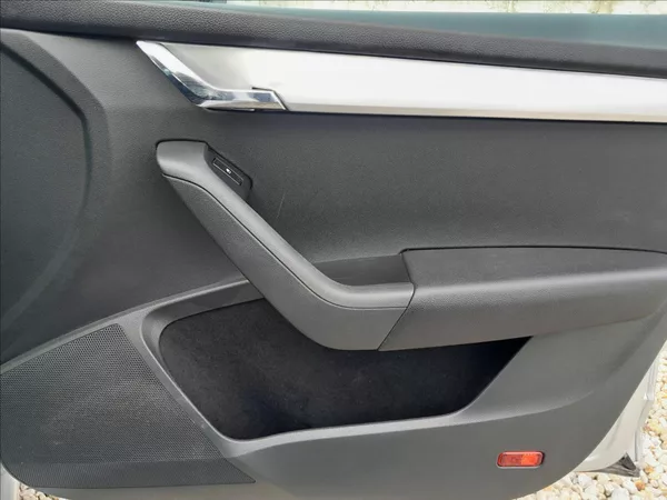 Škoda Octavia III FC 2,0 TDI 110kW - foto 31