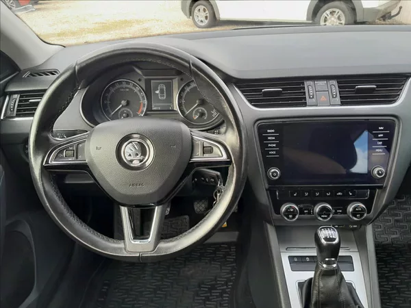 Škoda Octavia III FC 2,0 TDI 110kW - foto 33