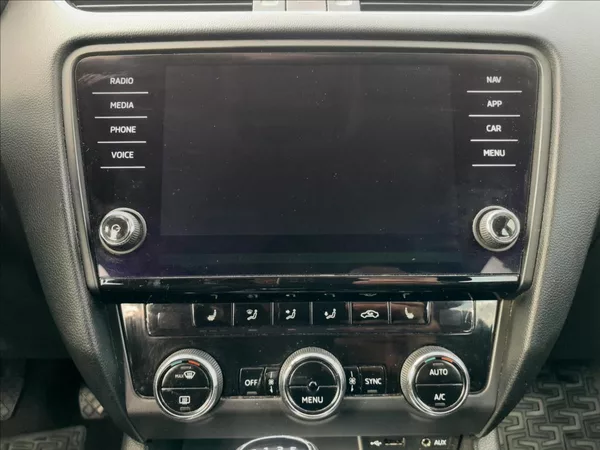Škoda Octavia III FC 2,0 TDI 110kW - foto 34