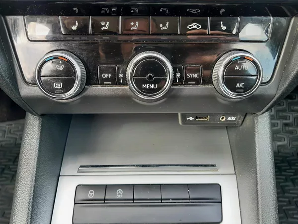 Škoda Octavia III FC 2,0 TDI 110kW - foto 35