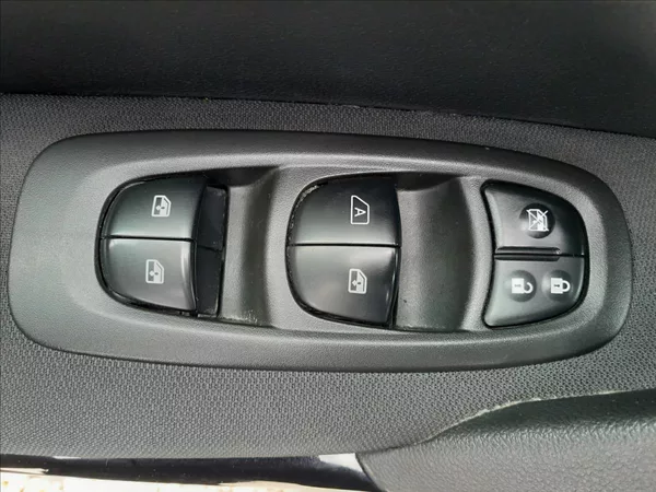 Renault Kadjar 1,2 TCe 96kW LIMITED - foto 19