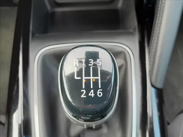 Renault Kadjar 1,2 TCe 96kW LIMITED - foto 36