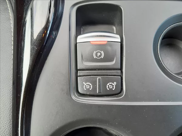 Renault Kadjar 1,2 TCe 96kW LIMITED - foto 37