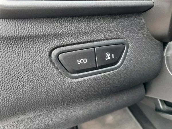 Renault Kadjar 1,2 TCe 96kW LIMITED - foto 42