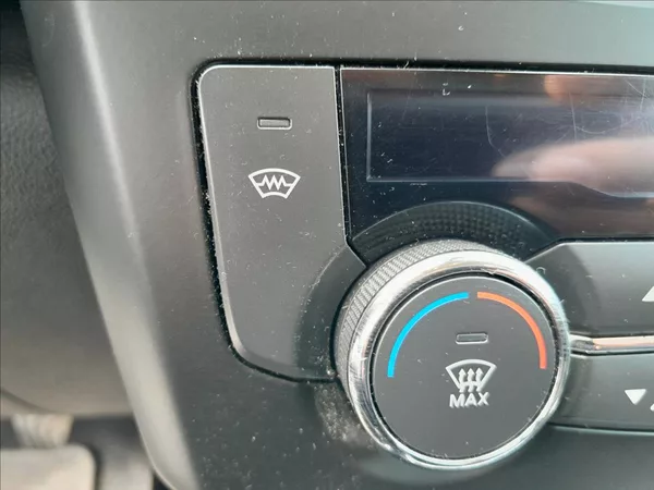 Renault Kadjar 1,2 TCe 96kW LIMITED - foto 44