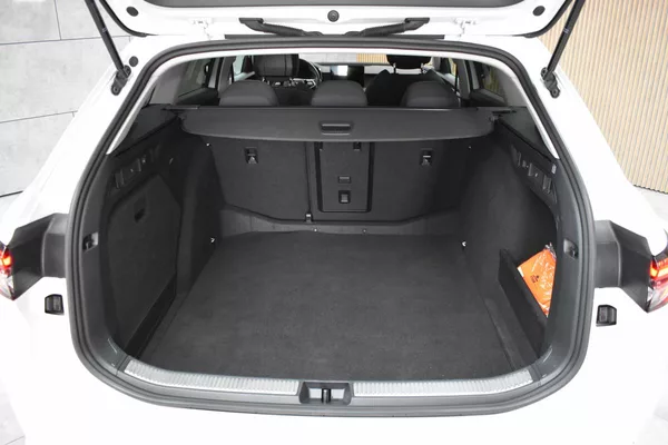 Škoda Superb TDI 142kW 4x4*TAŽNÉ*DPH*ČR 1.M - foto 42
