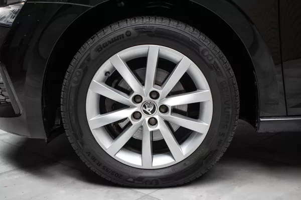 Škoda Scala 1.6 TDI 85kW ACC*Mirror Link* - foto 29