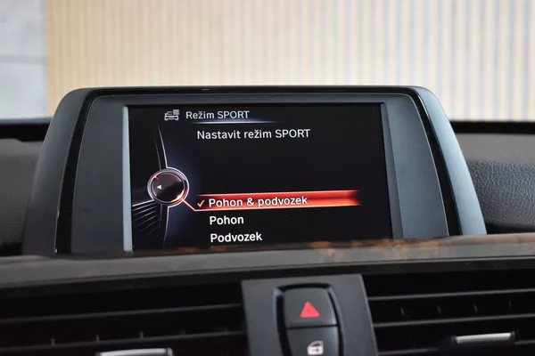 BMW Řada 3 330dGT xDrive//M*LUXURY*ČR*DPH - foto 26