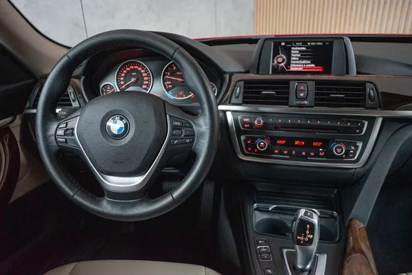 BMW Řada 3 330dGT xDrive//M*LUXURY*ČR*DPH - foto 8