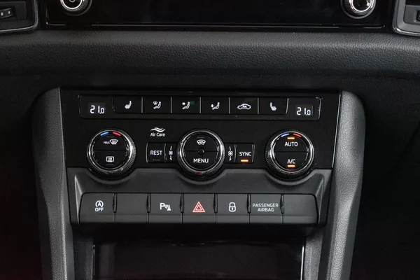 Škoda Kodiaq 2.0 TDI 4x4*STYLE*TAŽNÉ*ČR 1.M - foto 28