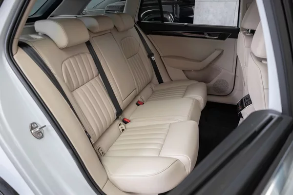 Škoda Superb TDI 147kW 4x4*L&K*TAŽNÉ*ČR 1.M - foto 15