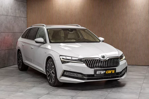 Škoda Superb TDI 147kW 4x4*L&K*TAŽNÉ*ČR 1.M - foto 4