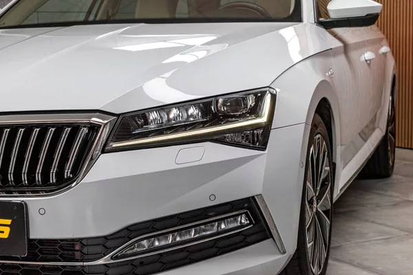 Škoda Superb TDI 147kW 4x4*L&K*TAŽNÉ*ČR 1.M - foto 44