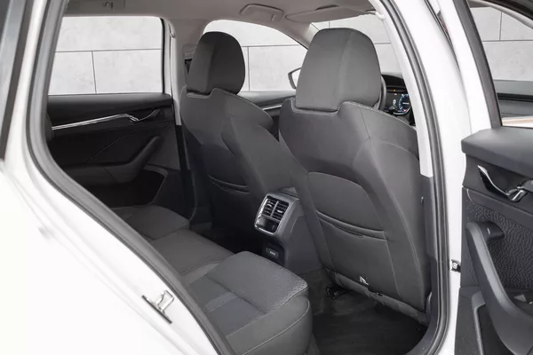 Škoda Octavia 2.0 TDI STYLE*KESSY*DPH*ČR 1.M - foto 13