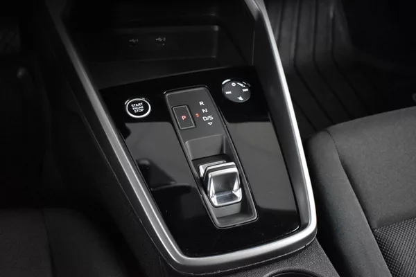 Audi A3 30 TFSi SPORT*AUTOMAT*DPH* - foto 17