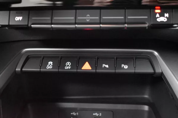 Audi A3 30 TFSi SPORT*AUTOMAT*DPH* - foto 19