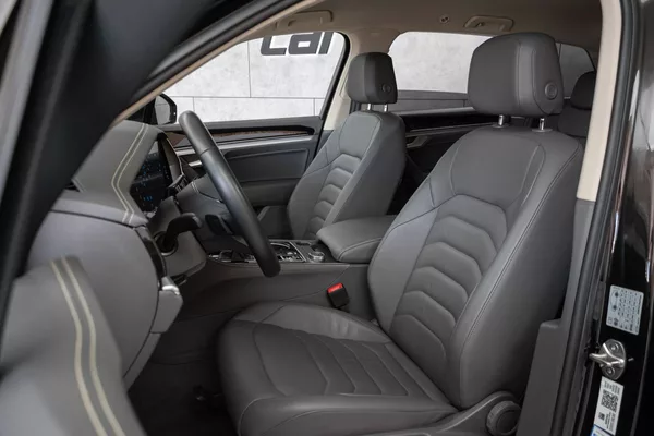 Volkswagen Touareg 3.0 TDI 210kW EXCLUSIVE*ČR 1.M - foto 10