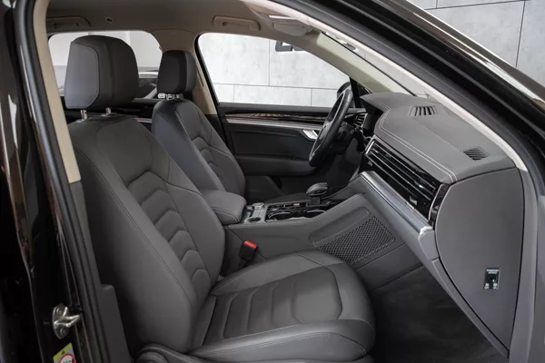 Volkswagen Touareg 3.0 TDI 210kW EXCLUSIVE*ČR 1.M - foto 11