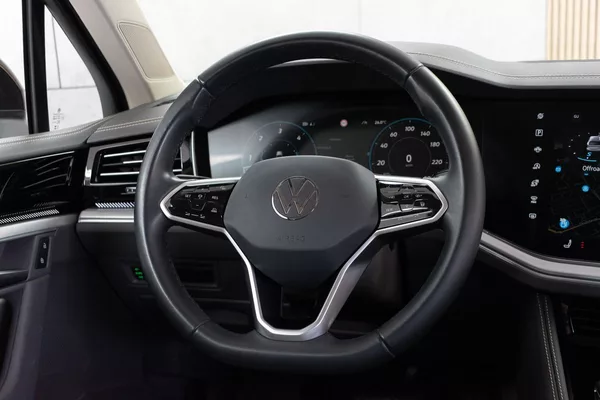 Volkswagen Touareg 3.0 TDI 210kW EXCLUSIVE*ČR 1.M - foto 14